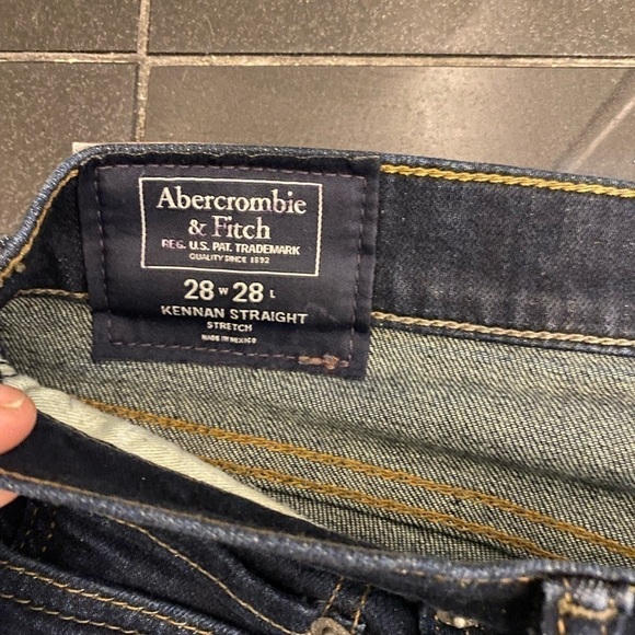 ABERCROMBIE and fitch Signature Stretch Denim dark in size 28 x 28 - Picture 3 of 5
